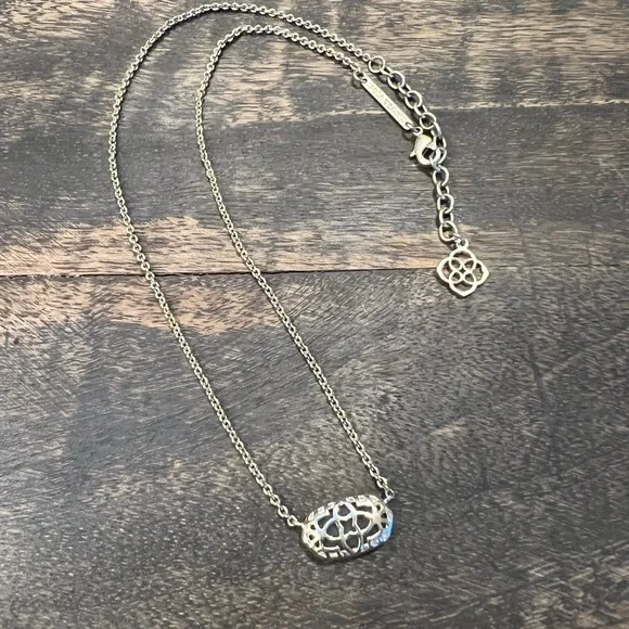 🎉 HP 🎉 Kendra Scott Silver Pendant Drusy Necklace - Picture 5 of 9